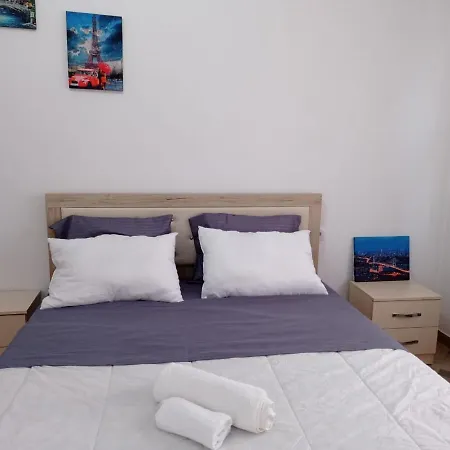 Lungomare Holiday Apartments-3