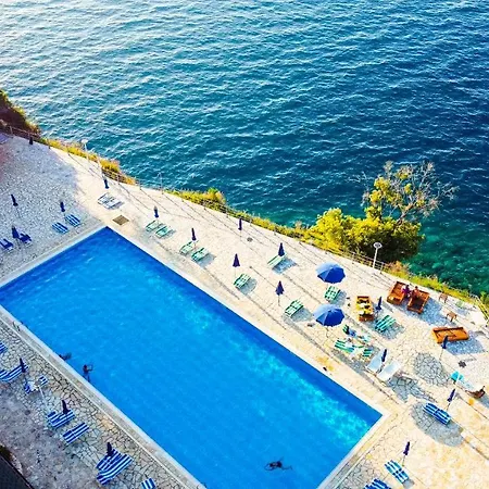 Villa Amos At Aquamarine Residence-2