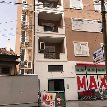 Diti'S Apartment-2