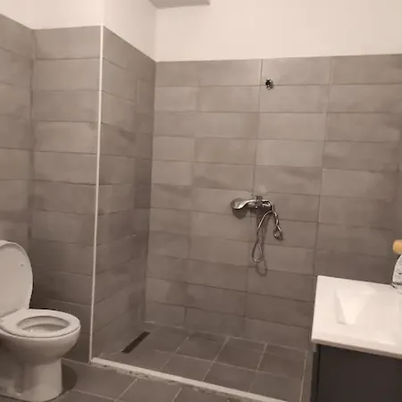 Modern Room In Tirana-3