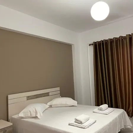 Saranda Inn Rooms & Apartments-2