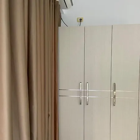 Saranda Inn Rooms & Apartments-3