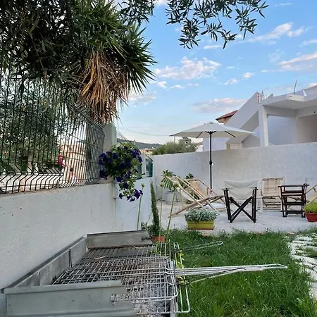 Tani'S House-3