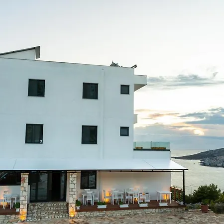 Hilltop Heaven Hotel-2