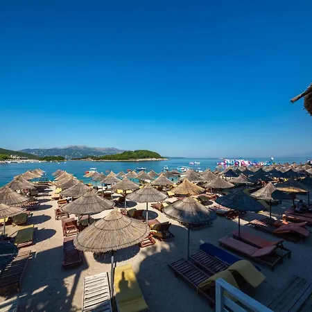 Hotel New Crystal With Private Beach-3