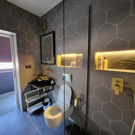 La Mirage Apartment 04-2