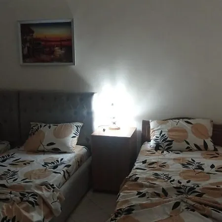 Andi'S Apartament-3