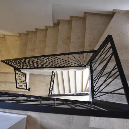 Gogo'S Boutique Hotel-2