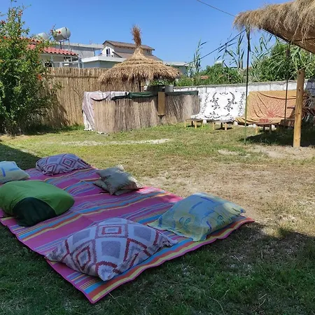 Pinegroove Hostel Vlora-3