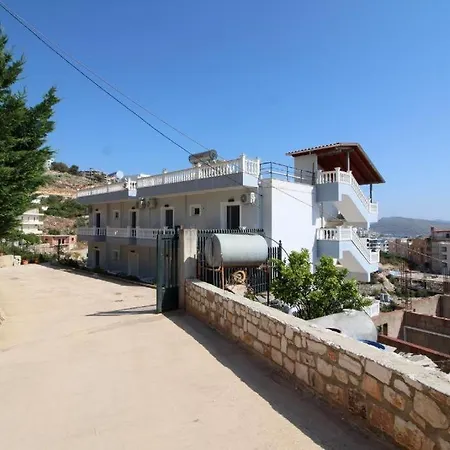 Osmani Rooms Sarande-3