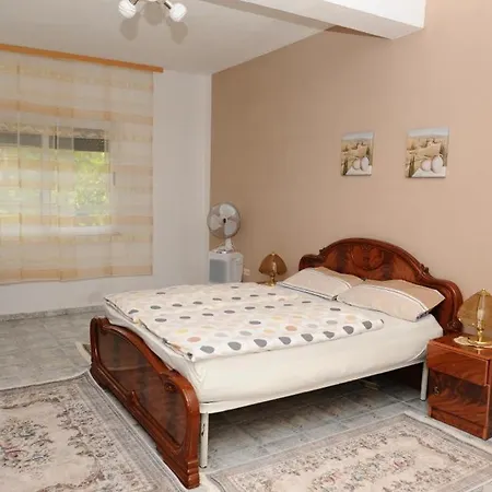 Besi Appartment-2