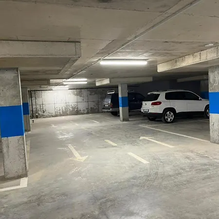 Comfy Nest Apartment- Free Parking-2