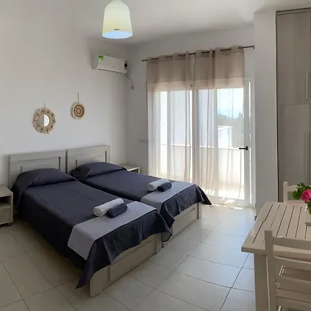 Dora'S Room-3