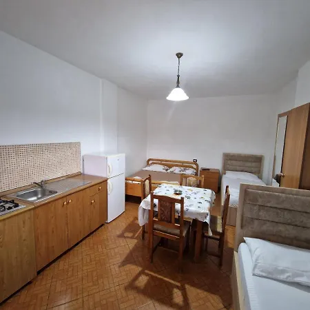 Guest House "Pisha"-3