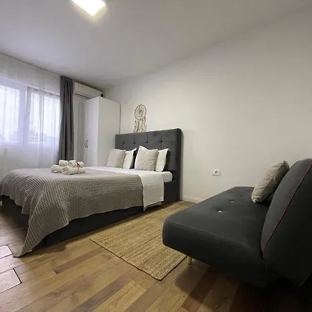 Central Studio Apartments-2