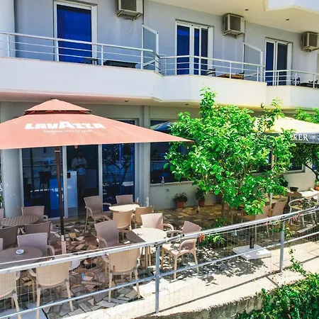 Summer Dream Hotel-2