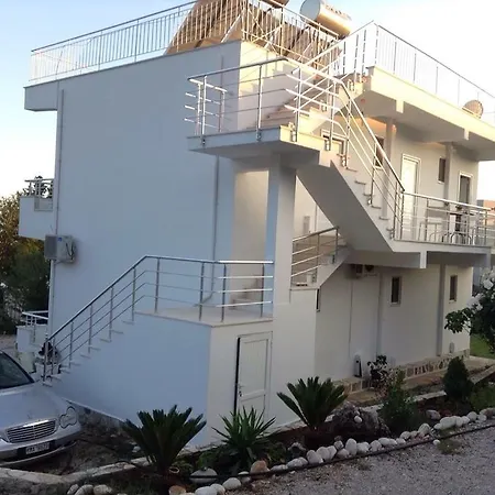 Guest House Plazhi Dhermi-2