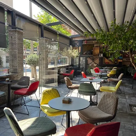 Vila 90 Boutique Hotel-3
