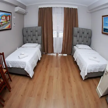 Hotel Vila Alvin & Apartments-3