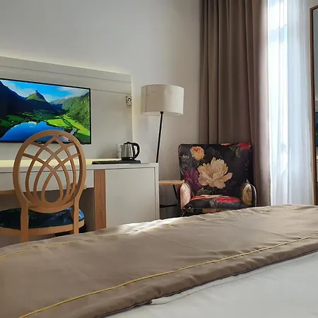Heiress Hotel-3