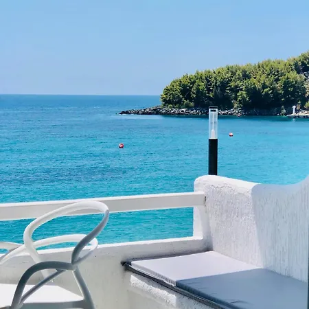 Geo & Art Boutique Hotel Himara-2
