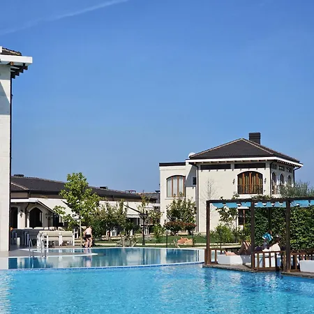 Vinea Resort-2