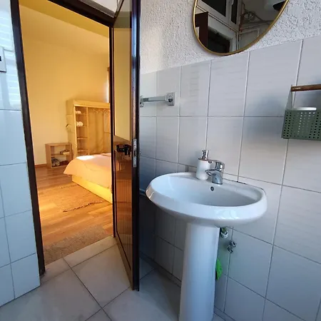 Ex-Block District Charming Studio Apartment With Treeish Sorrounding View!-2