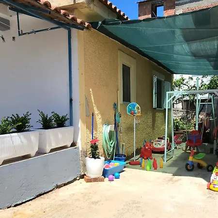 Cosy Guest House-3