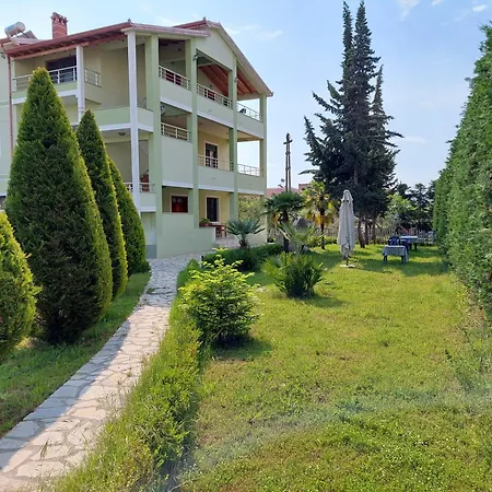 Greenvilla Park-3