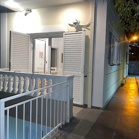 Miranda'S Apartments & Rooms-3