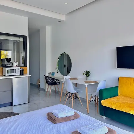 Sea Horizon Vsl Suites & Apartments-3