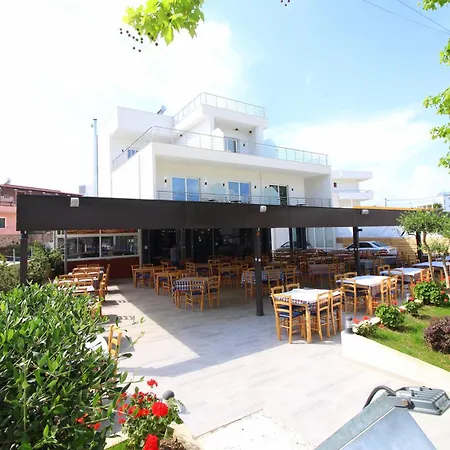 Moonshine Hotel-2