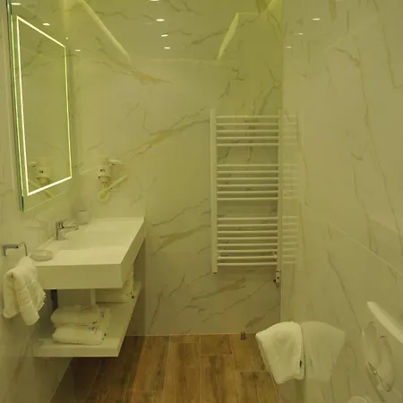 Paradise Beach Hotel-2