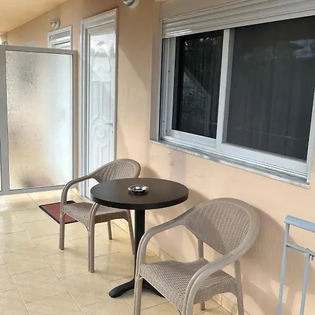 Anna House Dhermi-3