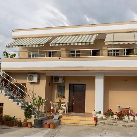 Villa B&E 2-2