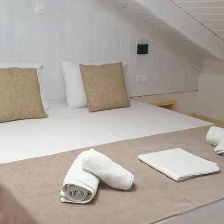 Apart-Hotel Llazari-3