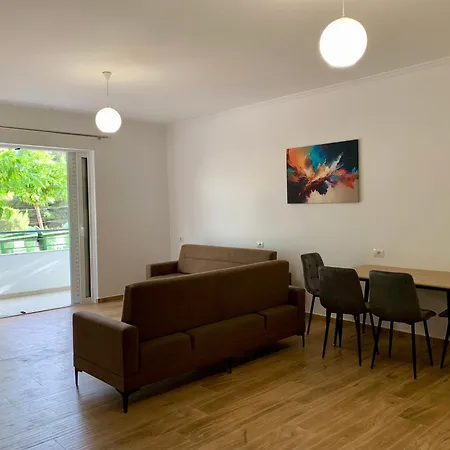 Maxus Apts-3
