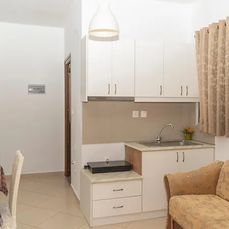 Oleva Studio'S & Apartment-3