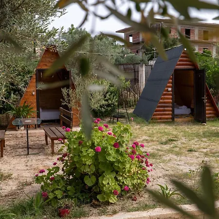 Garden Villa Lake Side & Glamping-2