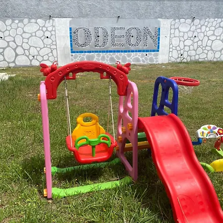 Hotel Odeon 3-3