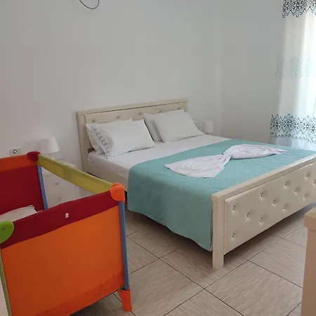 Penelope'S Rooms-2