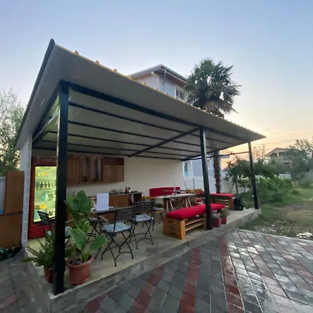 Roza'S Guest House Camping Shkoder-3
