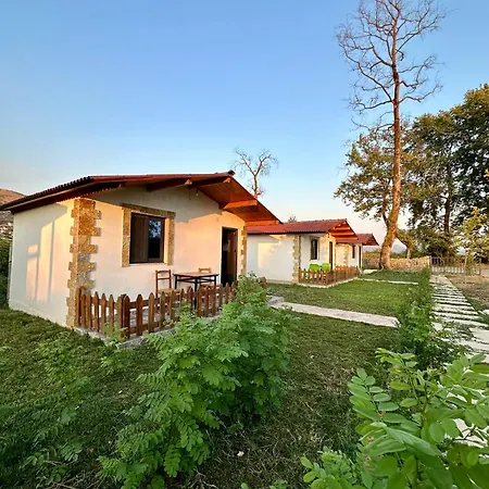 Sandri Country Inn-2