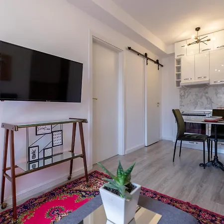 Garden Lake City Apartment'S-3