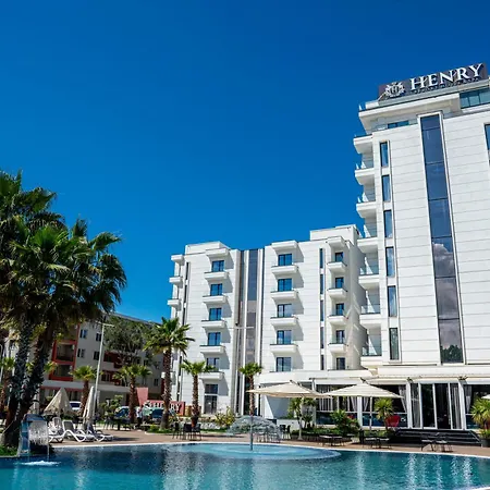 Henry Resort & Spa-3