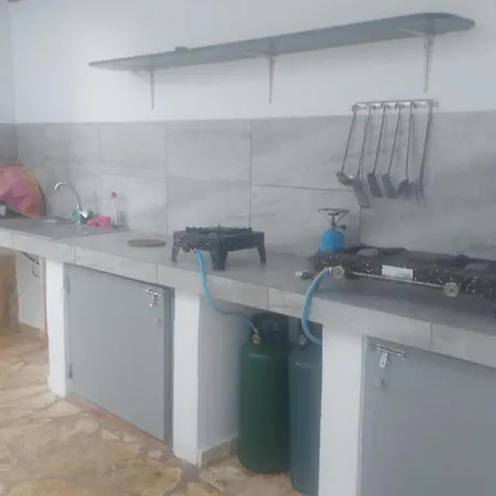 J&B Rooms Dhermi-2