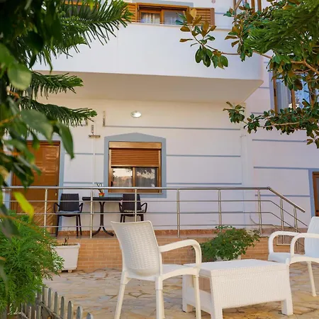 Hotel Chris-2