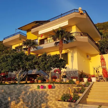 Villa Meminaj-2