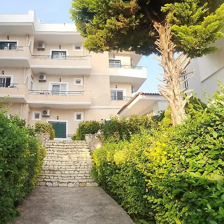 Amelie'S Apartments & Beach Saranda-2