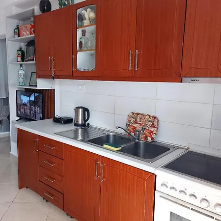 Guesthouse Shpetim-2